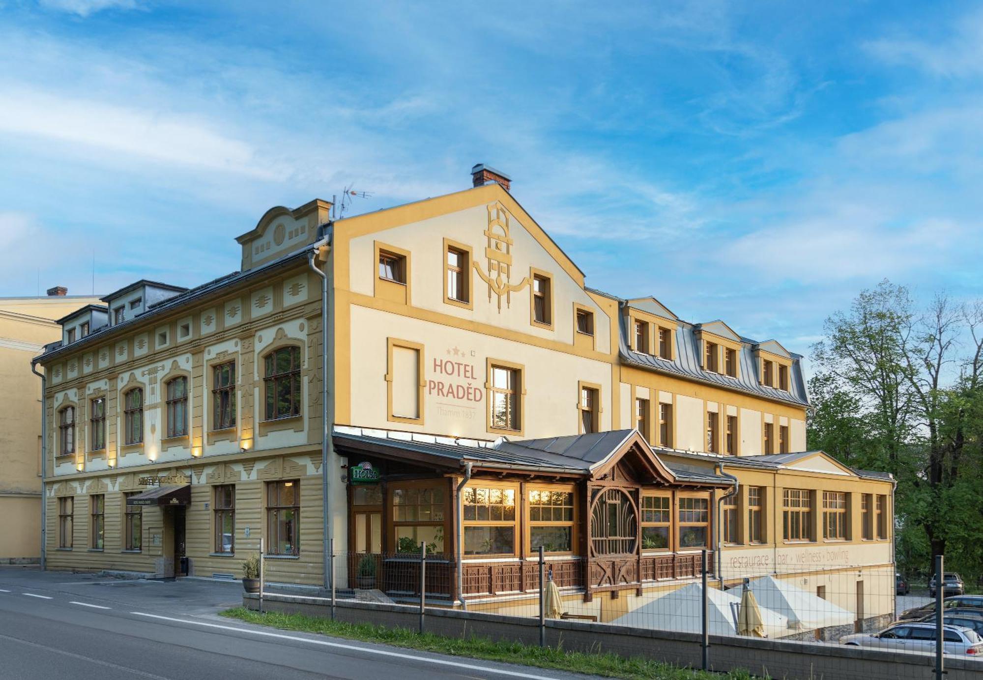 Hotel Praded Thamm Zlaté Hory Zewnętrze zdjęcie